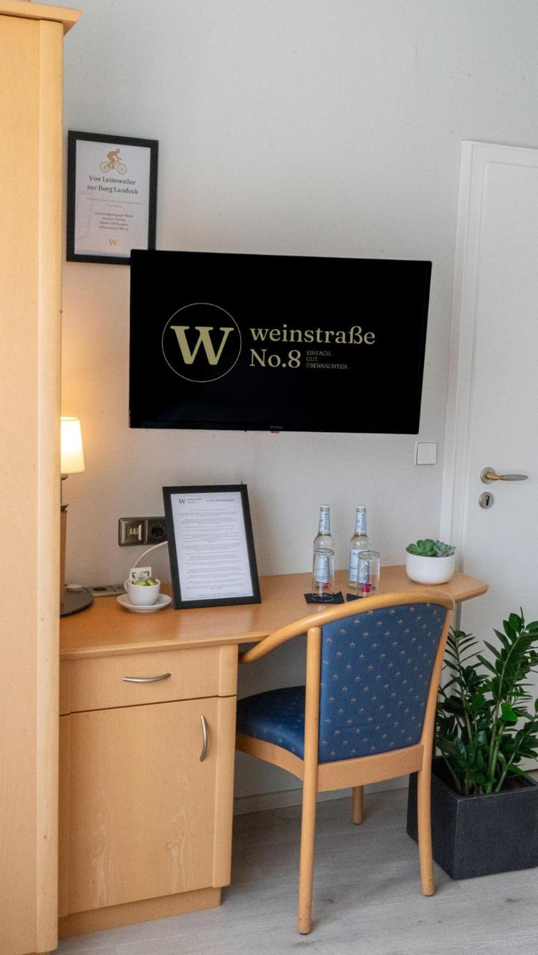 Weinstrasse No 8 "Einfach-Gut-Uebernachten" Leinsweiler Buitenkant foto
